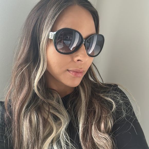 Louis Vuitton Sunglasses - Picture 6 of 6